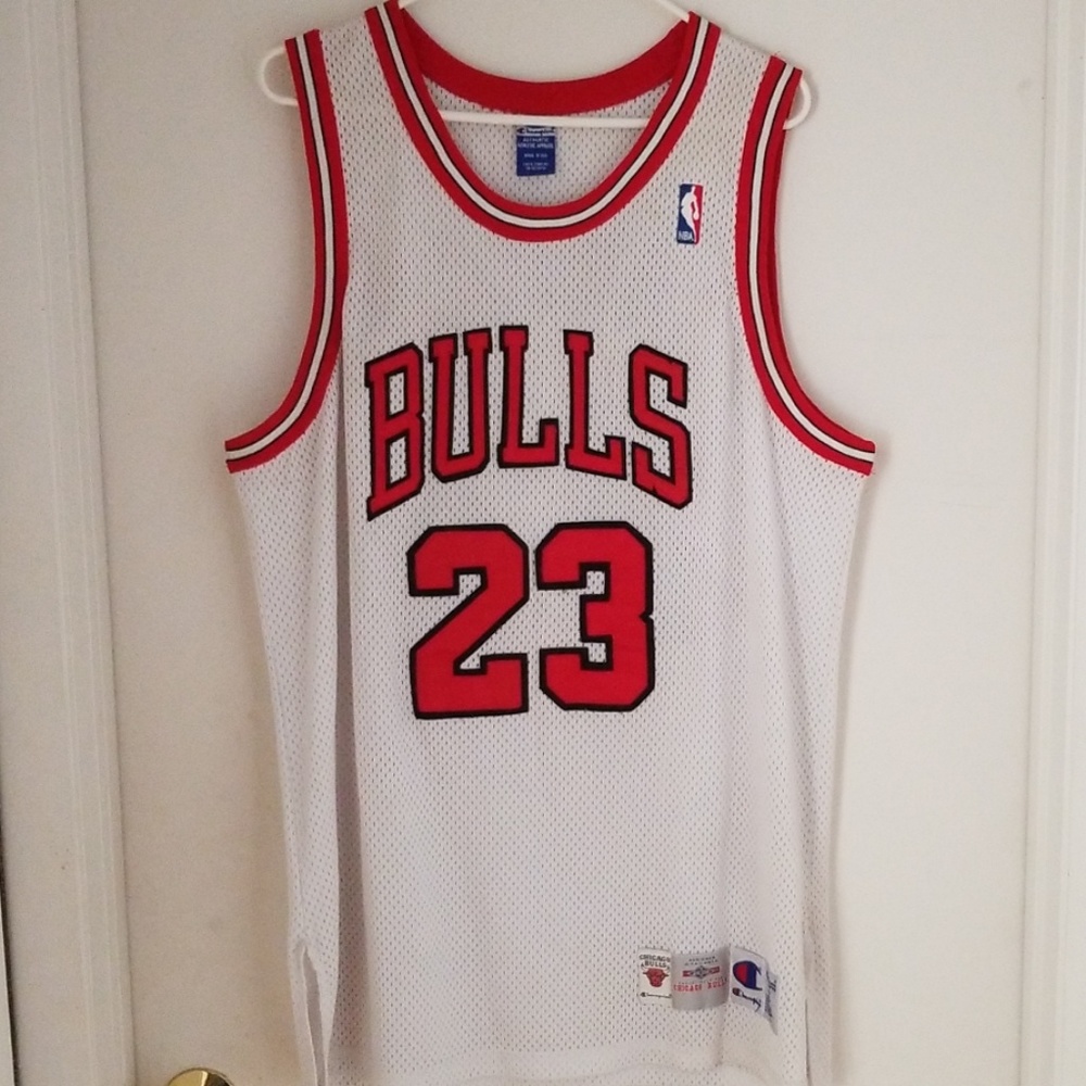 Authentic Chicago Bulls Micheal Jordan Jersey
